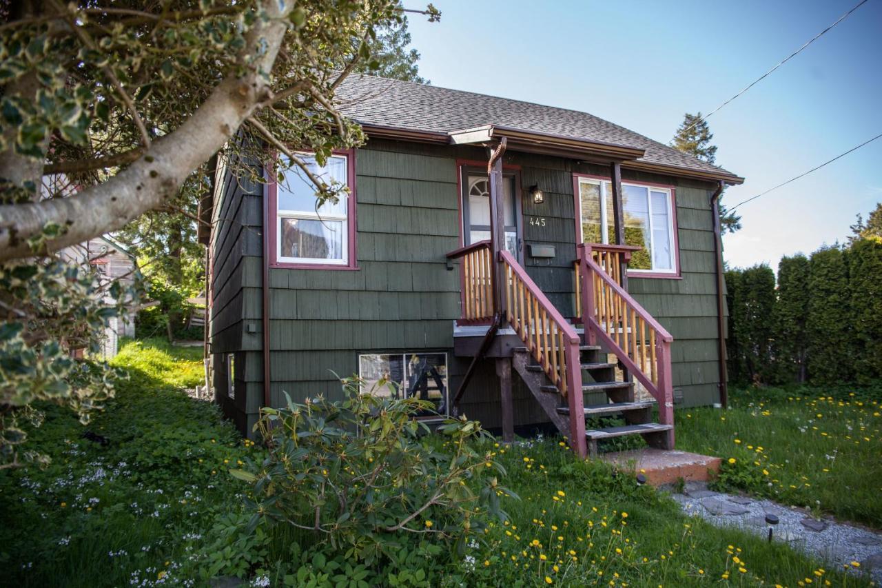 Huckleberry Cottage Prince Rupert Exteriör bild